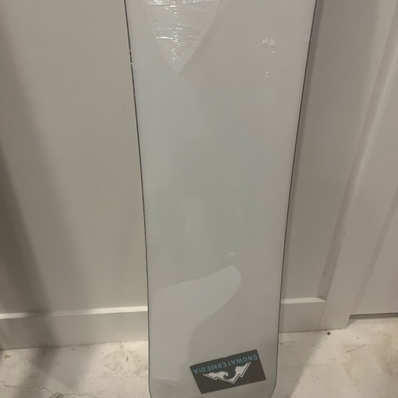 Brand New Snowwater Media Snowboard 145 - Picture 2 of 4